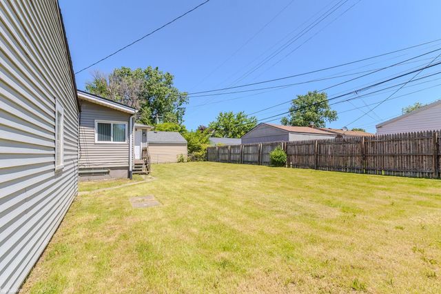 22488 Piper Avenue, Eastpointe, MI 48021