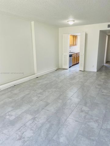 3001 NW 48th Ave 144, Lauderdale Lakes, FL 33313