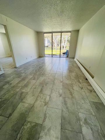 3001 NW 48th Ave 144, Lauderdale Lakes, FL 33313