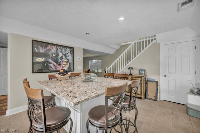 8689 Stearns Road, Olmsted Twp, OH 44138