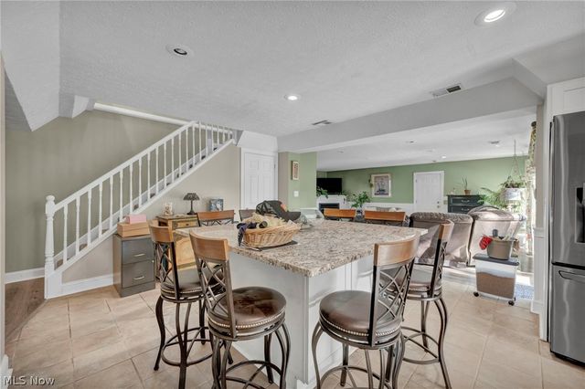 8689 Stearns Road, Olmsted Twp, OH 44138