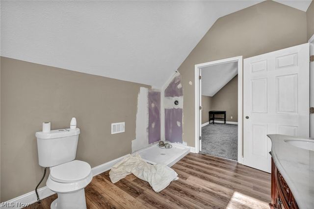 8689 Stearns Road, Olmsted Twp, OH 44138