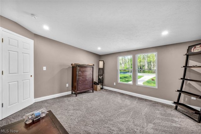 8689 Stearns Road, Olmsted Twp, OH 44138