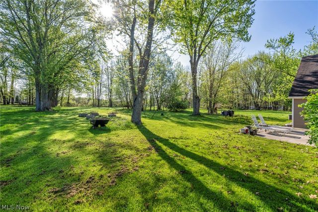 8689 Stearns Road, Olmsted Twp, OH 44138