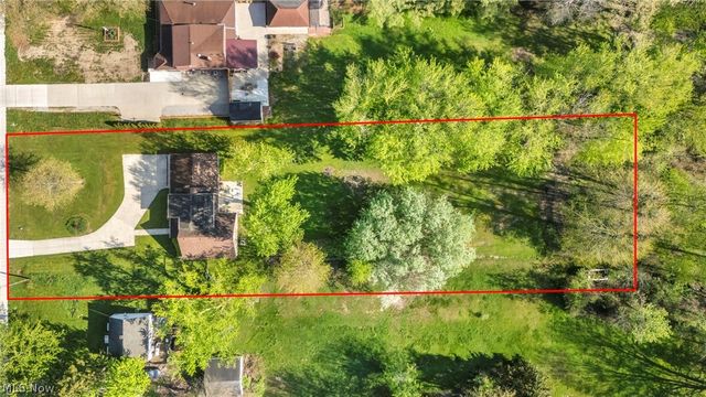 8689 Stearns Road, Olmsted Twp, OH 44138