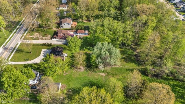 8689 Stearns Road, Olmsted Twp, OH 44138