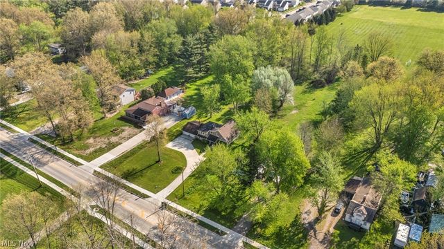 8689 Stearns Road, Olmsted Twp, OH 44138