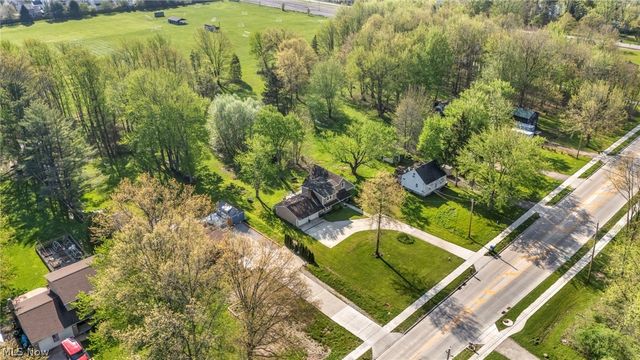 8689 Stearns Road, Olmsted Twp, OH 44138