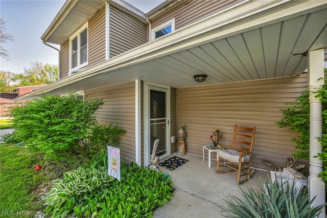 8689 Stearns Road, Olmsted Twp, OH 44138