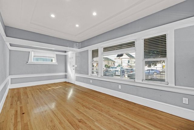 1464 35Th Ave, Oakland, CA 94601