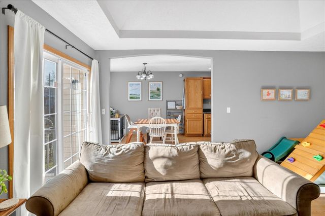 406 W Chestnut Road, Nixa, MO 65714