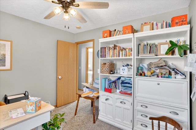 406 W Chestnut Road, Nixa, MO 65714