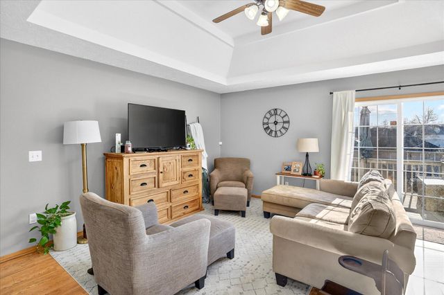 406 W Chestnut Road, Nixa, MO 65714