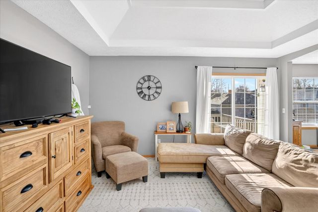 406 W Chestnut Road, Nixa, MO 65714