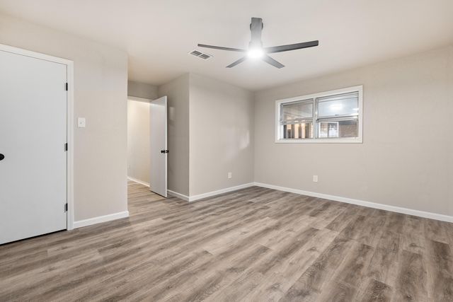 7902 Lynnhaven Avenue, Lubbock, TX 79423