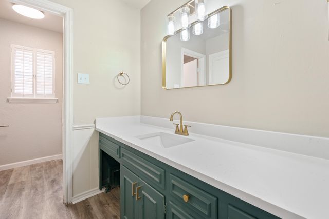 7902 Lynnhaven Avenue, Lubbock, TX 79423