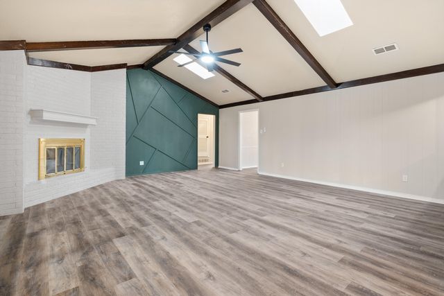 7902 Lynnhaven Avenue, Lubbock, TX 79423