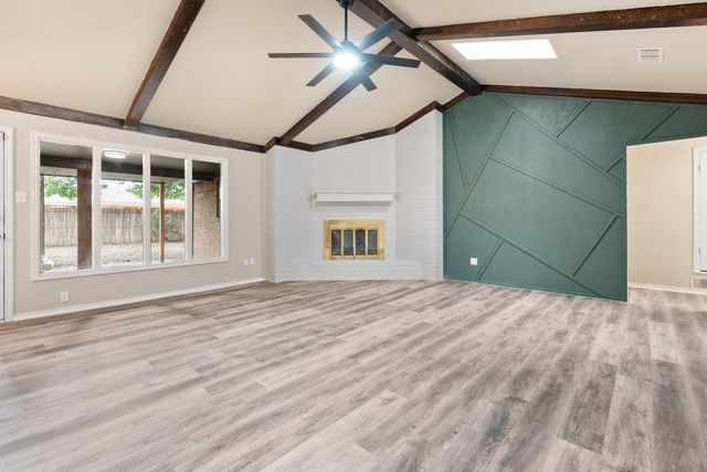 7902 Lynnhaven Avenue, Lubbock, TX 79423