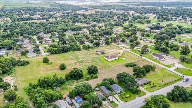 4218 1st Street, Brookshire, TX 77423