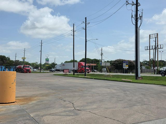 4218 1st Street, Brookshire, TX 77423