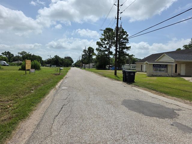 4218 1st Street, Brookshire, TX 77423