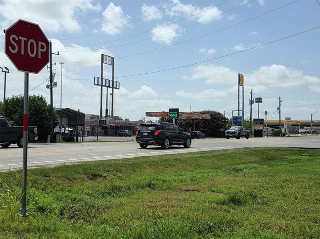 4218 1st Street, Brookshire, TX 77423