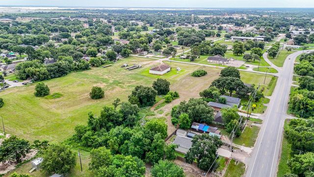 4218 1st Street, Brookshire, TX 77423