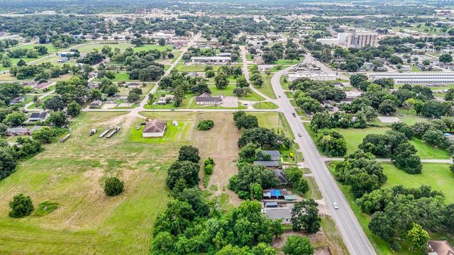 4218 1st Street, Brookshire, TX 77423
