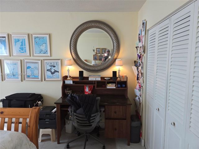 400 Kings Point Dr 1202, Sunny Isles Beach, FL 33160