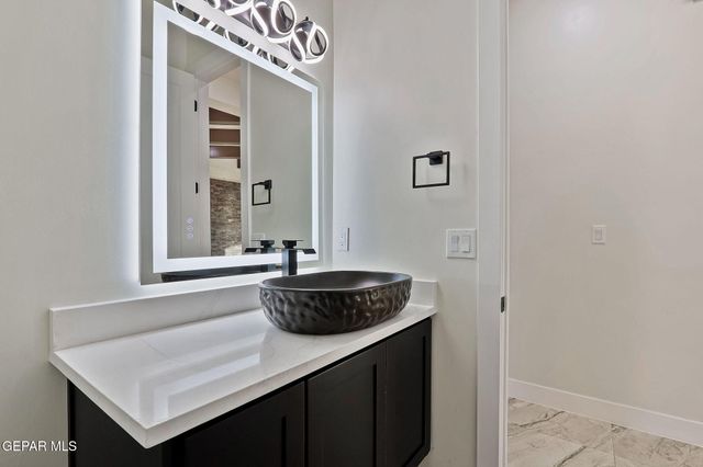 5644 Rio Bonito Circle, El Paso, TX 79932