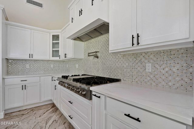 5644 Rio Bonito Circle, El Paso, TX 79932