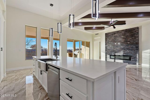 5644 Rio Bonito Circle, El Paso, TX 79932