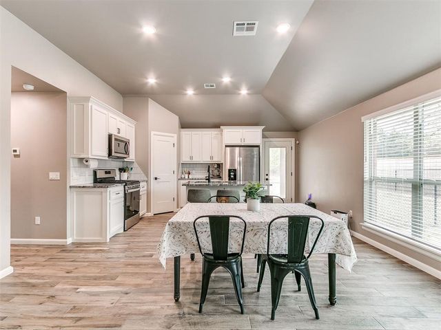 792 Harrison Street, Harrah, OK 73045