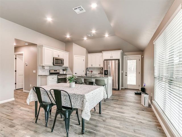 792 Harrison Street, Harrah, OK 73045