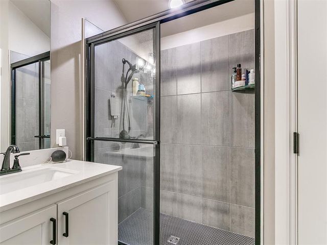 792 Harrison Street, Harrah, OK 73045