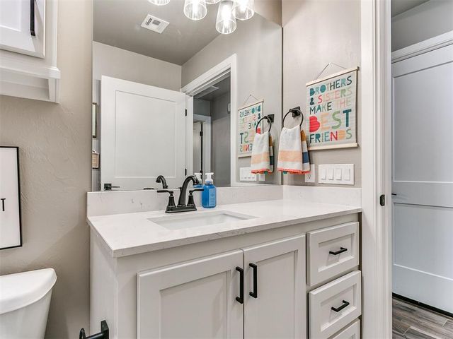 792 Harrison Street, Harrah, OK 73045