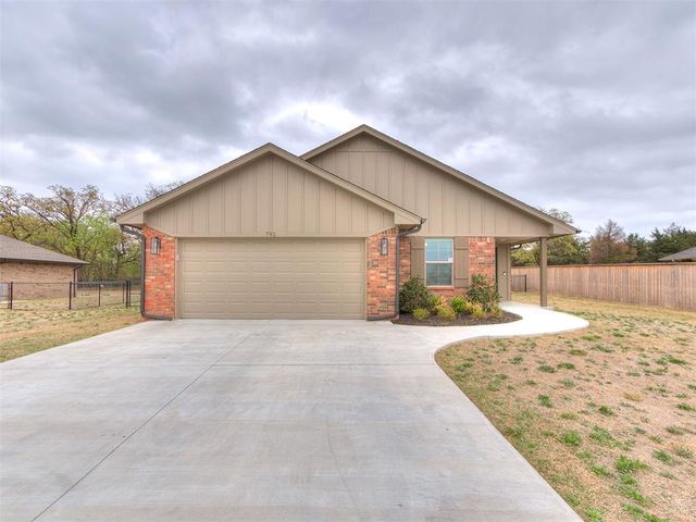 792 Harrison Street, Harrah, OK 73045