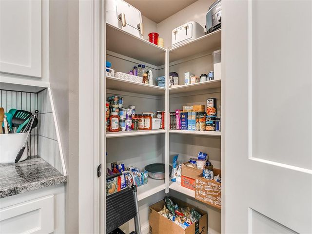 792 Harrison Street, Harrah, OK 73045