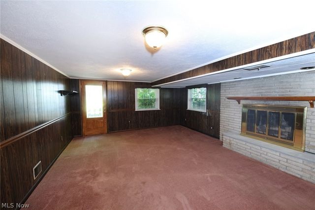 136 Marie Ave., Weirton, WV 26062