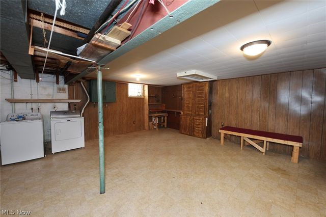 136 Marie Ave., Weirton, WV 26062