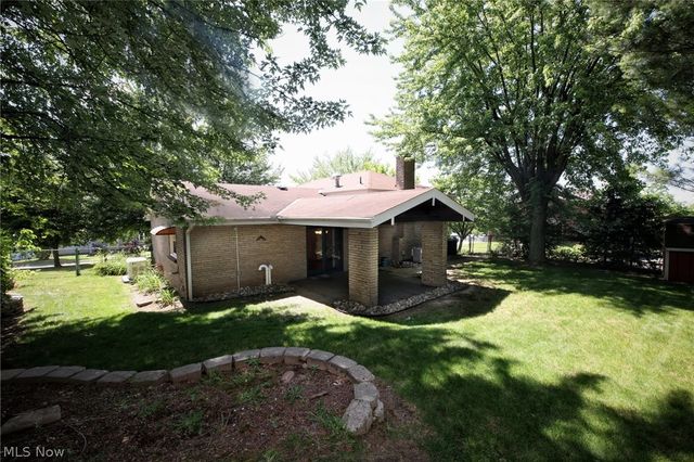 136 Marie Ave., Weirton, WV 26062