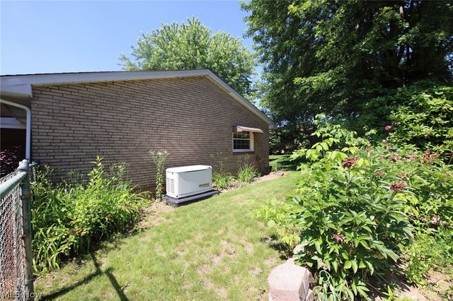 136 Marie Ave., Weirton, WV 26062