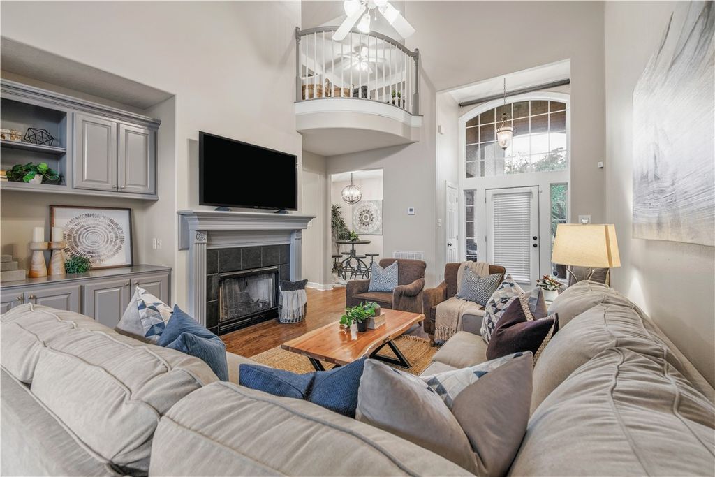 305 Chimney Hill Drive, College Station, TX 77840 — photo 4