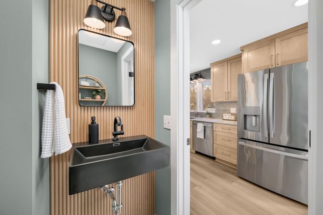 870 Lakeview Avenue, Saint Paul, MN 55117