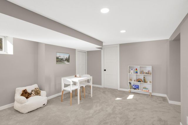 870 Lakeview Avenue, Saint Paul, MN 55117