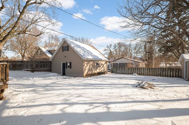 870 Lakeview Avenue, Saint Paul, MN 55117