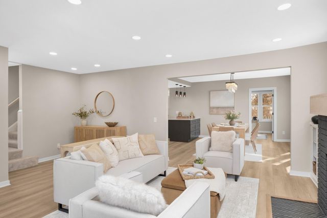 870 Lakeview Avenue, Saint Paul, MN 55117