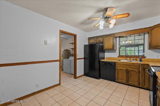 128 KAREN Court, Palatka, FL 32177