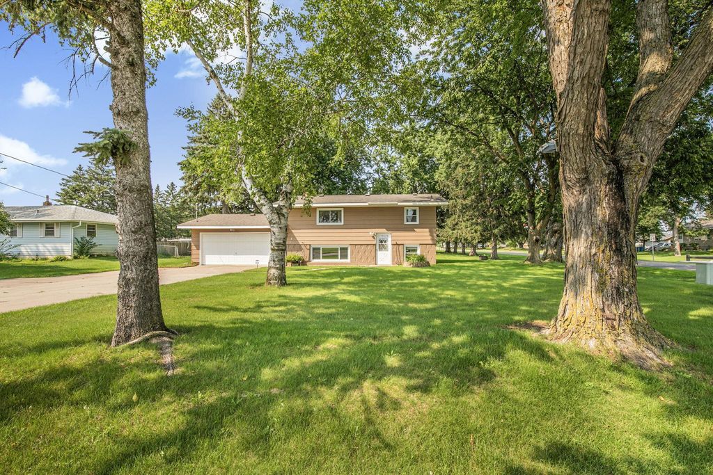 1301 County Road 120, Saint Cloud, MN 56303