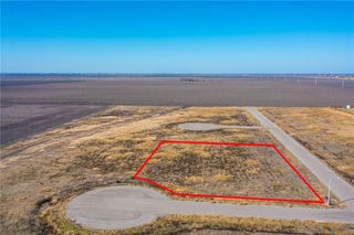4709 Shiraz Ct, Robstown, TX 78380